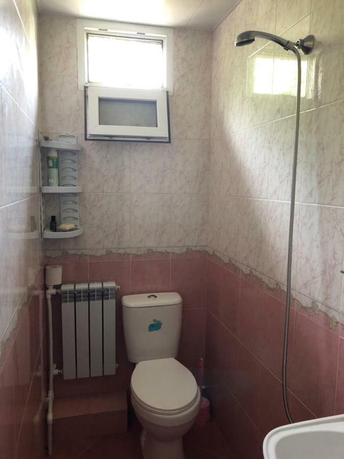 Second Room 耶烈万 外观 照片