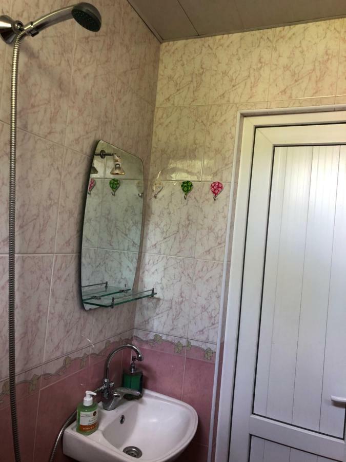 Second Room 耶烈万 外观 照片